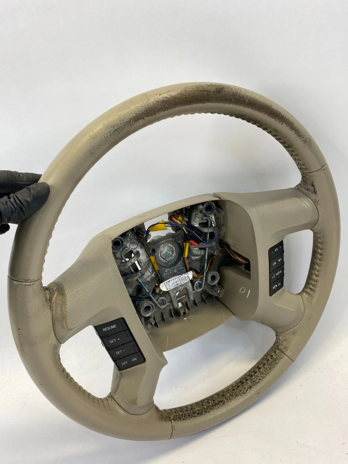 2009-2012 FORD ESCAPE 09-11 MARINER STEERING WHEEL W/ CRUISE & AUDIO SWITCH