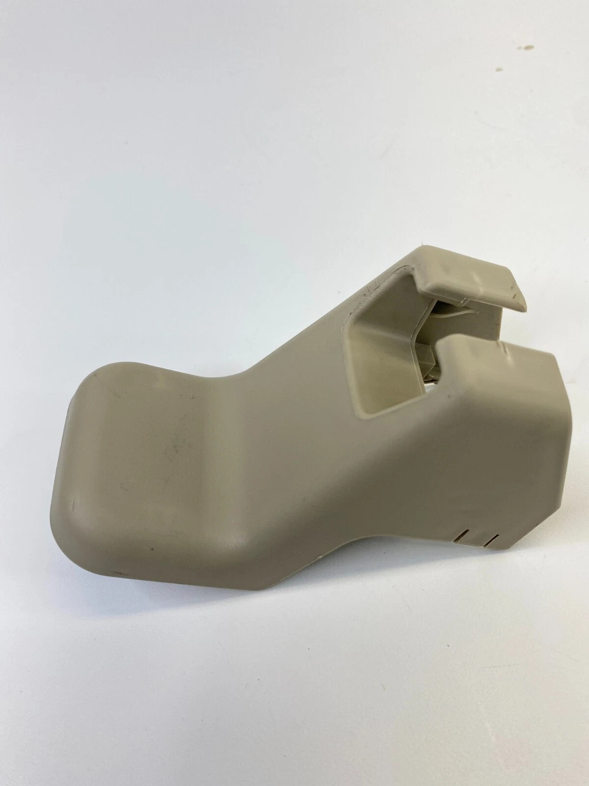 04-08 TOYOTA SOLARA FRONT RIGHT OUTER LEFT SIDE SEAT TRACK END COVER CAP TRIM