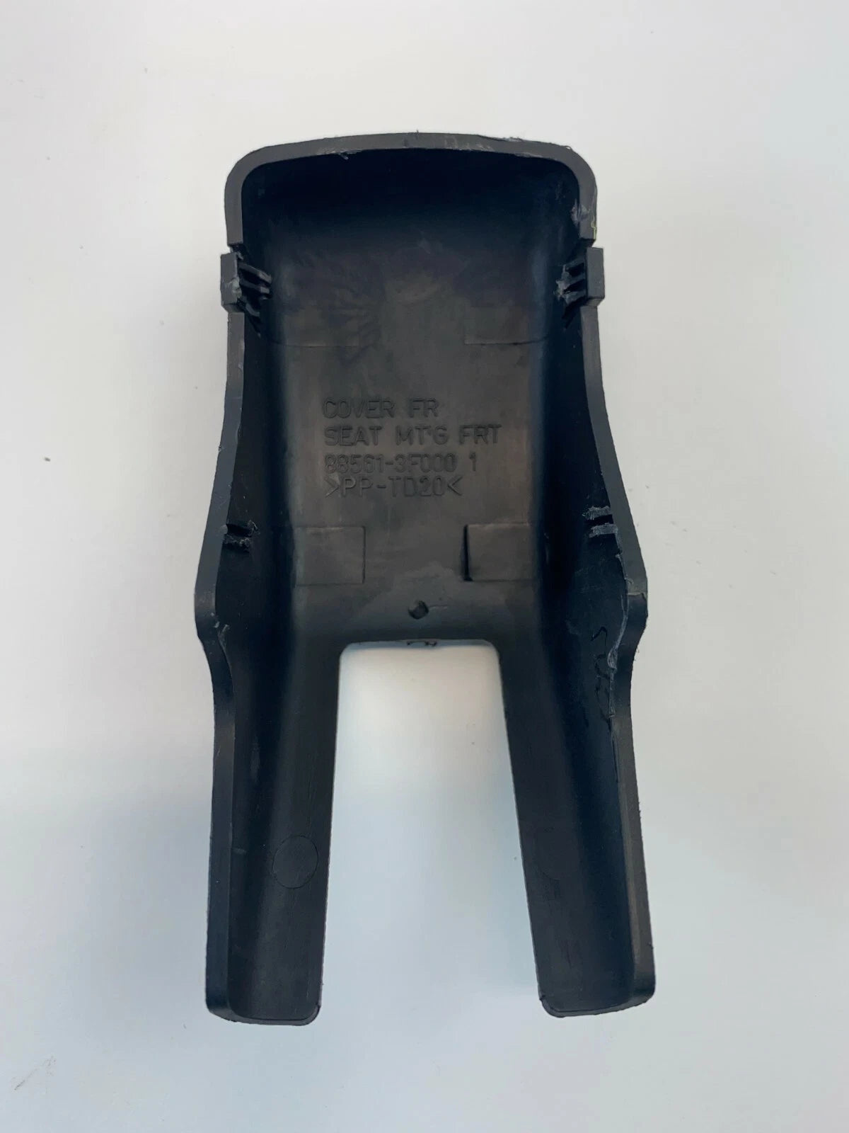 2004 2005 2006 KIA AMANTI FRONT SEAT RAIL TRACK END TRIM COVER 88561-3F000 OEM