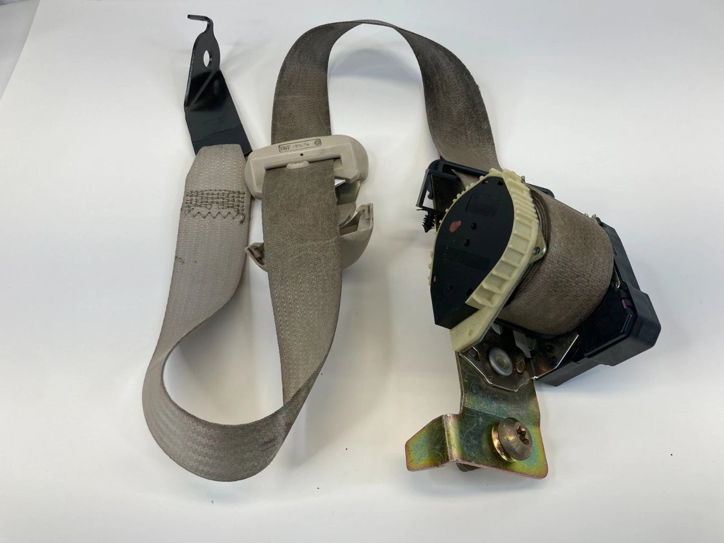 03 04 05 06 LINCOLN NAVIGATOR FRONT LEFT DRIVER SIDE SEAT BELT RETRACTOR OEM