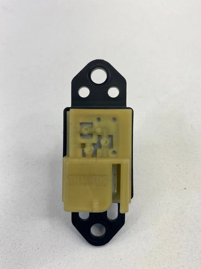 01-07 DODGE GRAND CARAVAN FRONT RIGHT SIDE DOOR LOCK CONTROL SWITCH 04685727AB