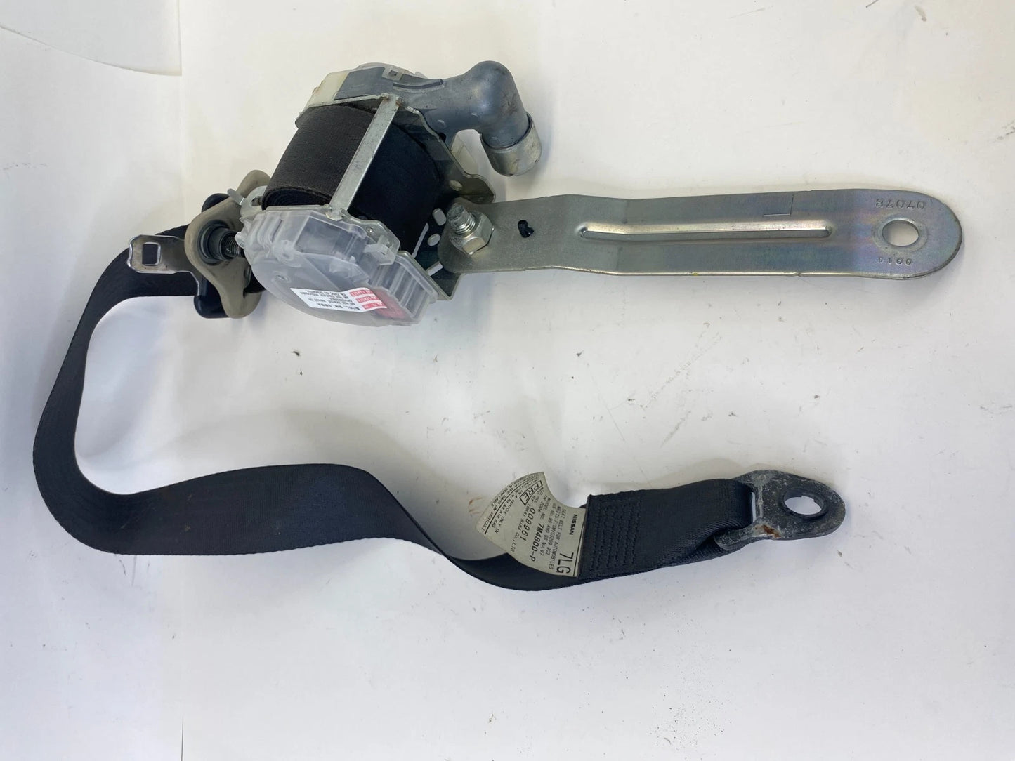 2005 2006 INFINITI G35 SEDAN FRONT LEFT DRIVER SEAT BELT RETRACTOR 7M4800-P OEM