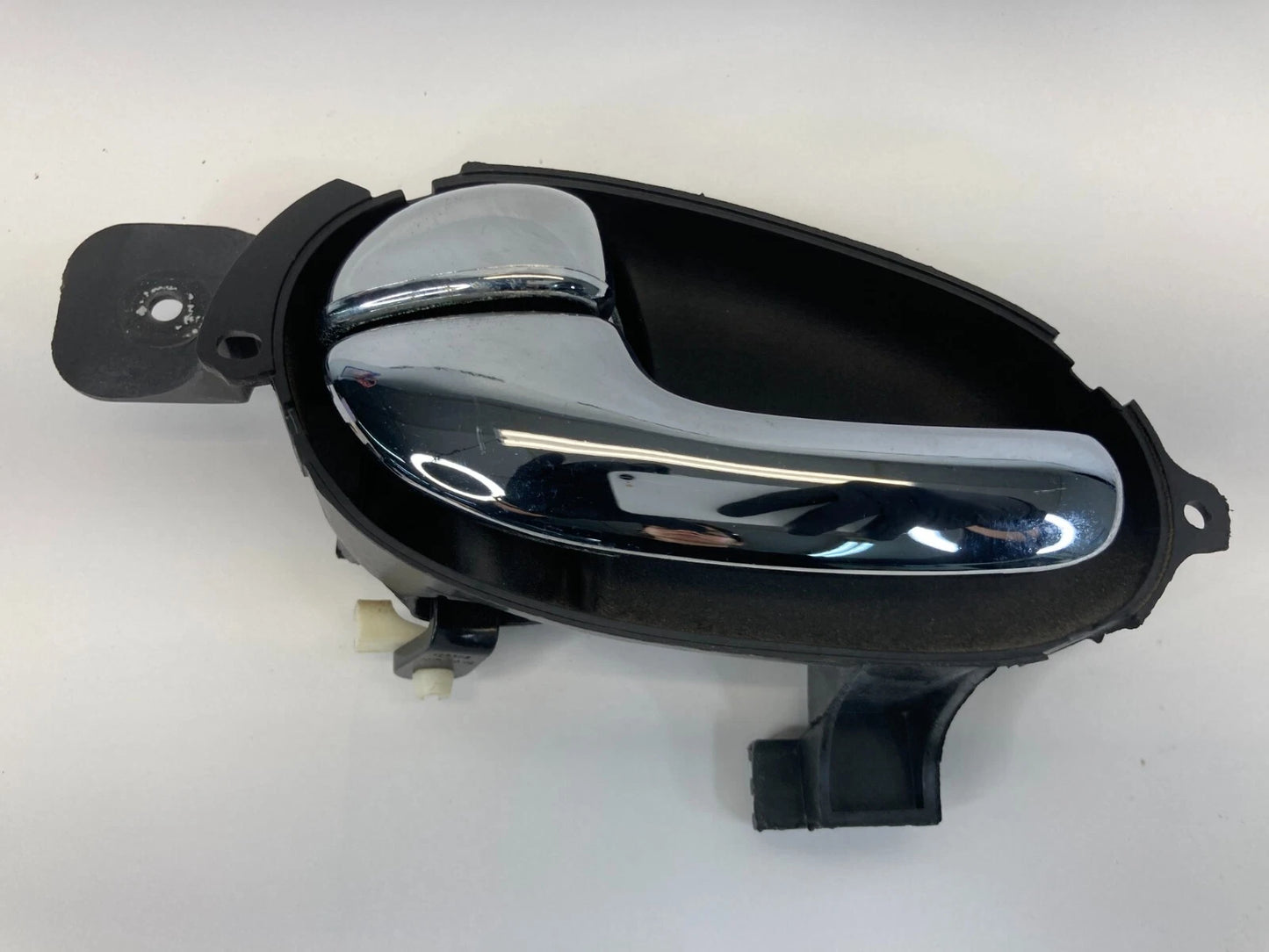 2002-2009 GMC ENVOY REAR LEFT BACK SIDE INTERIOR DOOR HANDLE 107502 OEM