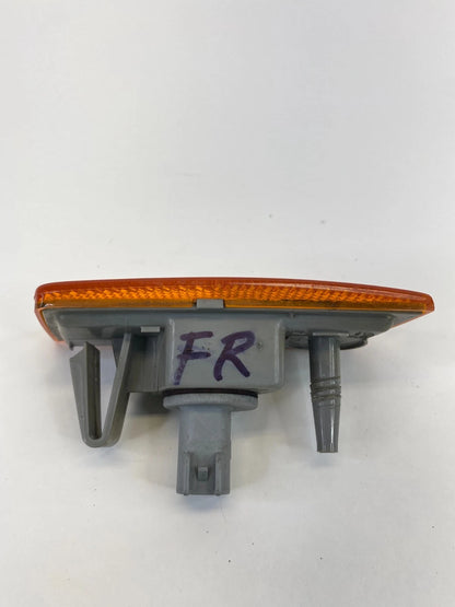2005-2014 CHRYSLER 300 FRONT BUMPER RIGHT PASSENGER SIDE MARKER LIGHT LAMP OEM