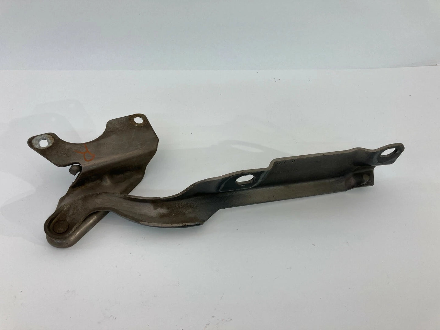 2000 2001 CHRYSLER LHS FRONT RIGHT PASSENGER SIDE HOOD BONNET HINGE BRACKET OEM