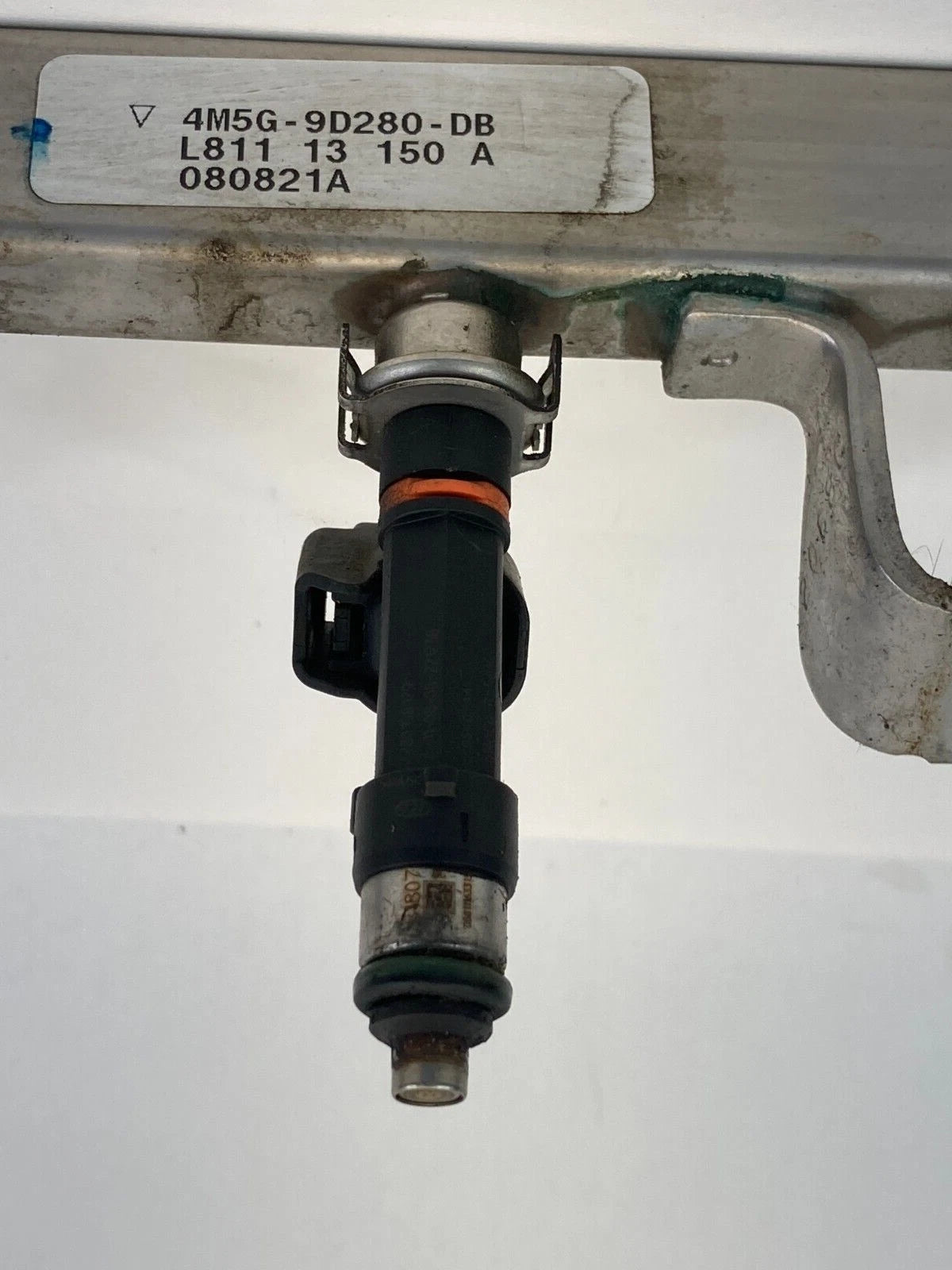 08-11 FORD FOCUS 13-20 FUSION AT FUEL INJECTION RAIL W/ INJECTORS 4M5G9D280D OEM