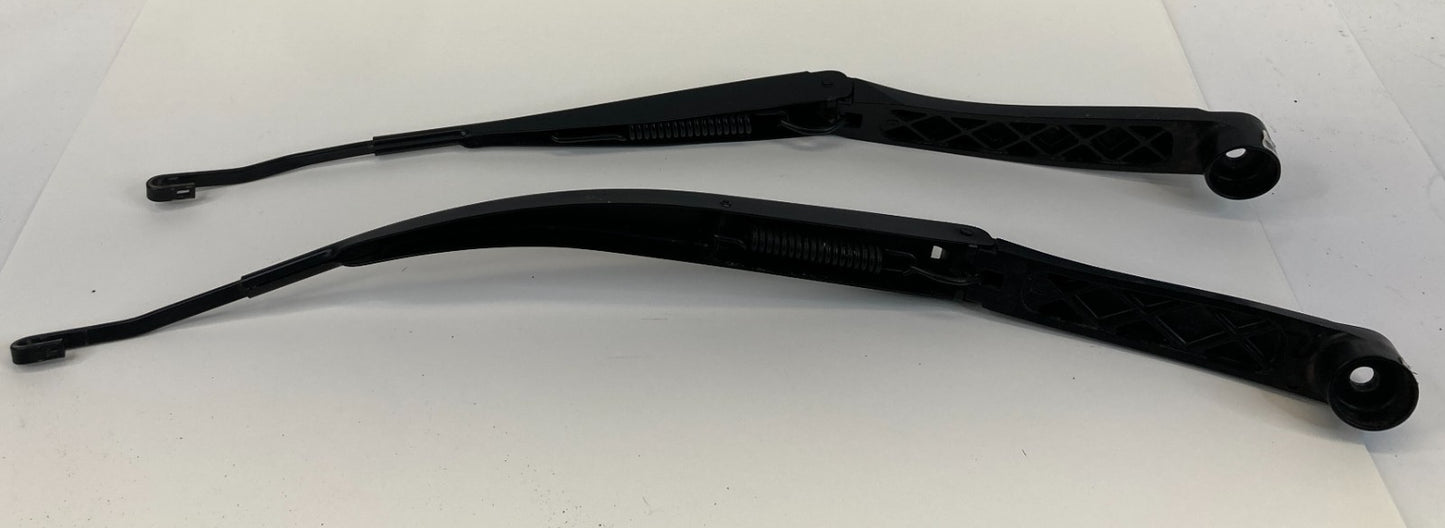 2014 15 16 17 18 2019 Kia Soul Front Windshield Wiper Arm Pair Set OEM