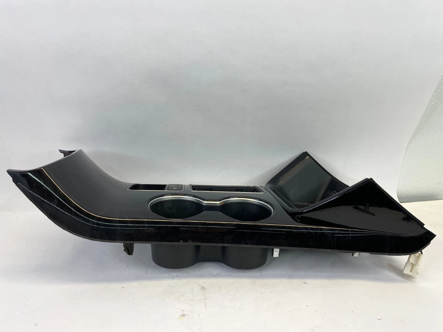 2014 2015 KIA SORENTO CENTER CONSOLE SHIFTER TRIM CUP HOLDER BEZEL BLACK OEM