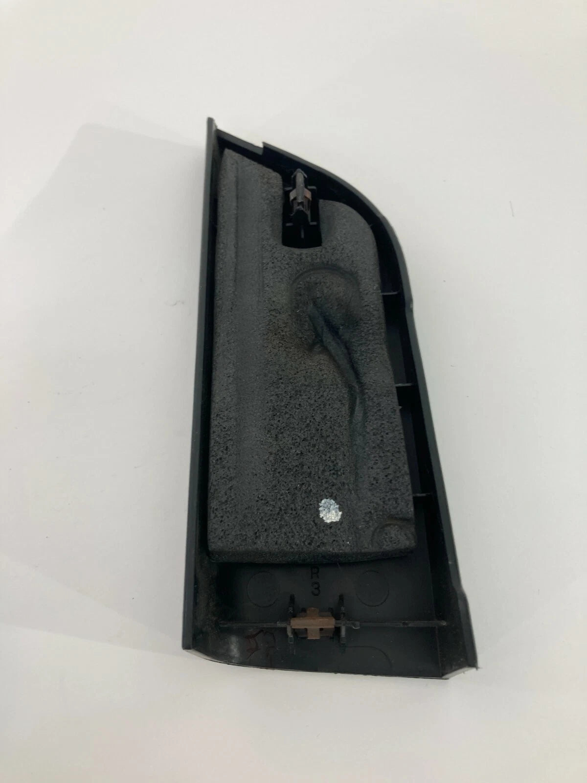 2009-2014 VOLKSWAGEN ROUTAN RIGHT PASSENGER SIDE INNER MIRROR BOLT COVER TRIM