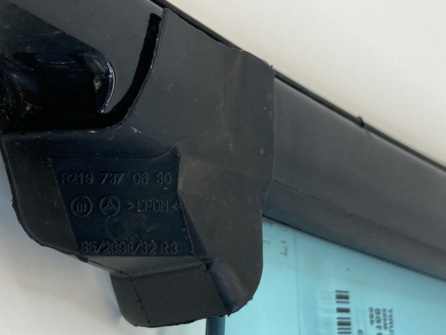 06 Mercedes CLS500 Rear Right Side Back Vent Quarter Window Glass A219-737-06-30