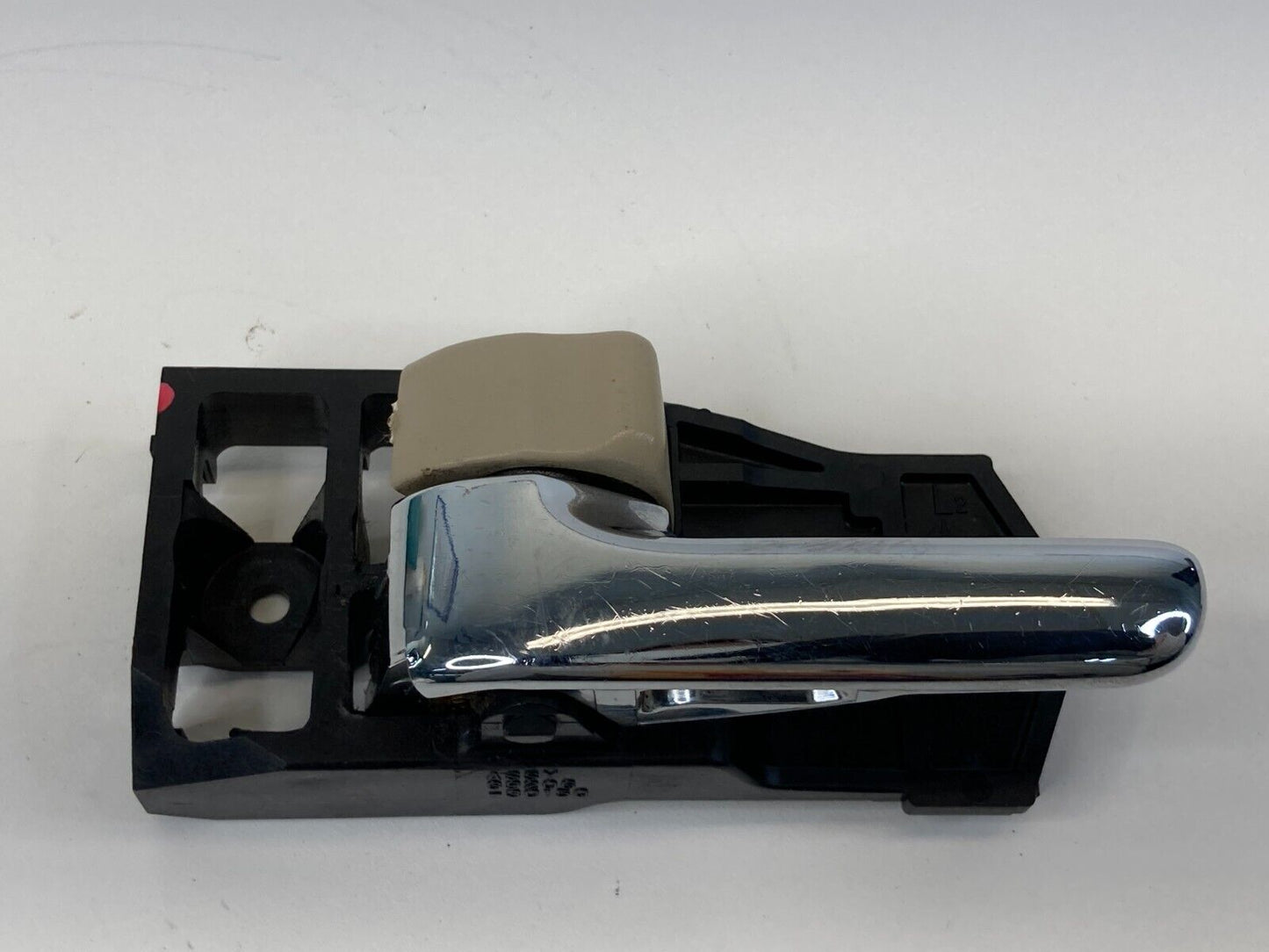 1999-2003 Lexus RX300 Front Left Driver Side Interior Door Handle 69206-30150