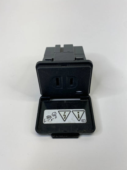 2007-2012 DODGE CALIBER HATCHBACK POWER INVERTER AC OUTLET CONNECTOR 40593D OEM