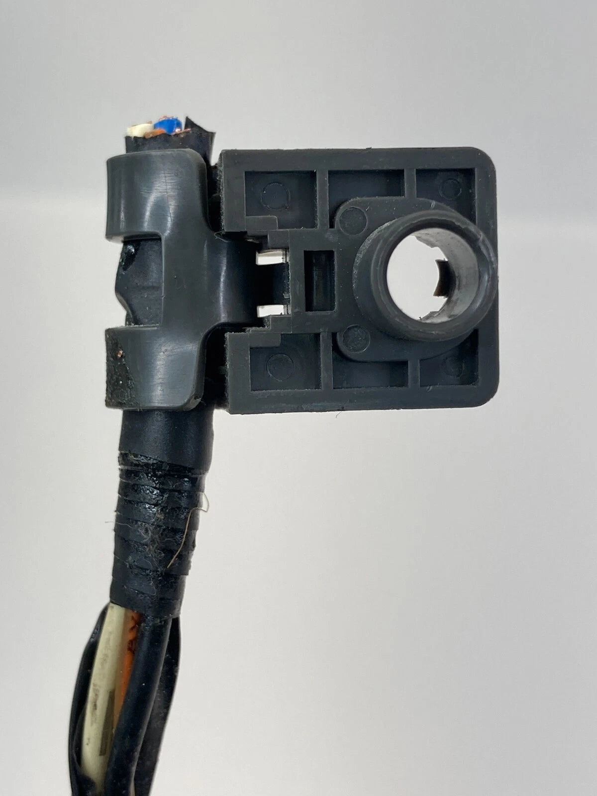 2007-2010 HYUNDAI ELANTRA SEDAN REAR RIGHT TAIL LIGHT TAILLIGHT WIRING CONNECTOR