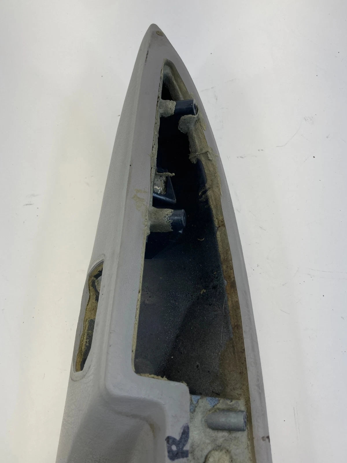 2005-2009 CHEVROLET TRAILBLAZER REAR RIGHT PASSENGER DOOR ARMREST PANEL UNIT OEM