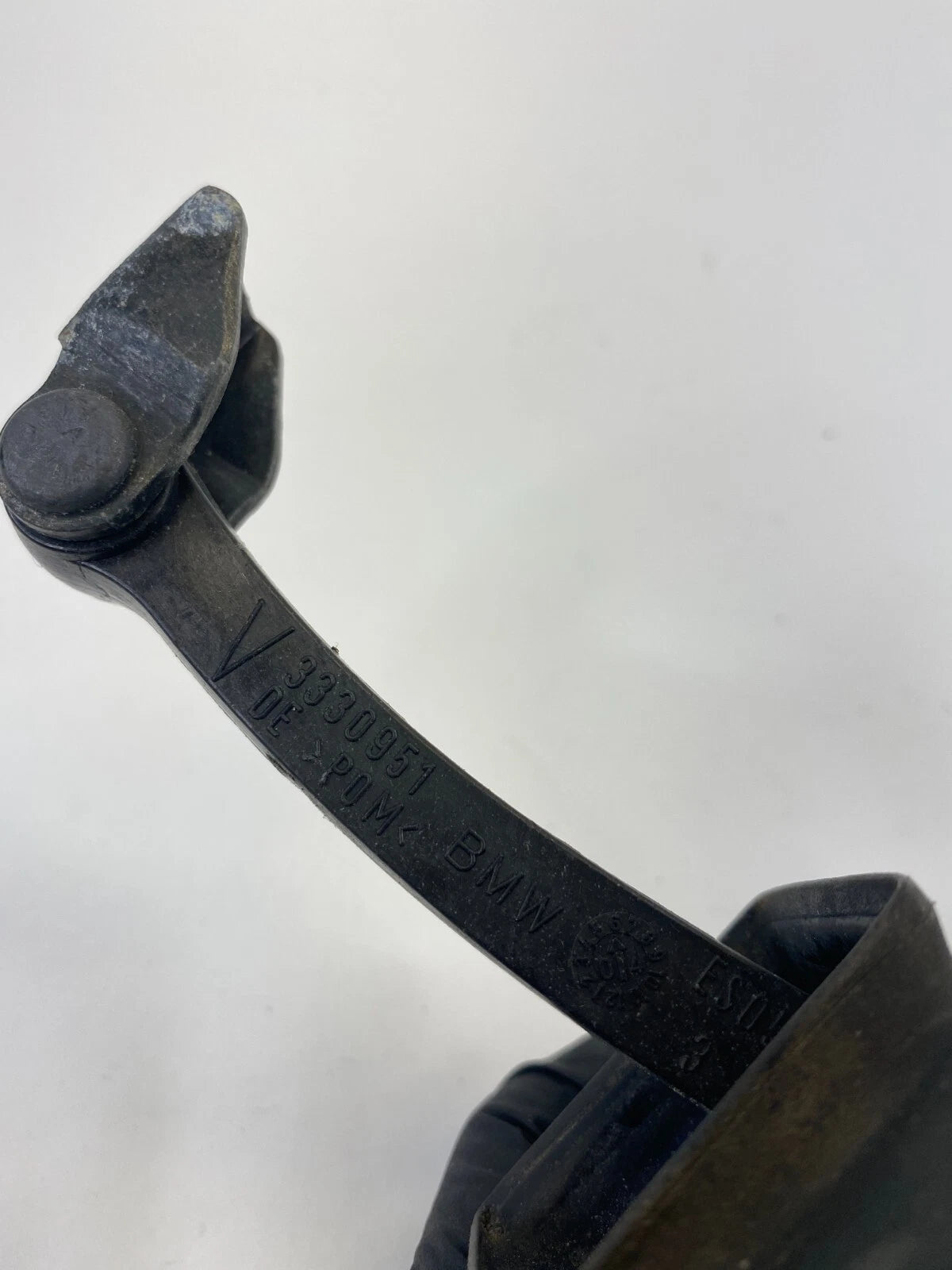 04-10 BMW X3 FRONT RIGHT SIDE DOOR CHECK STRAP STOP STOPPER DETENT 3330951 OEM