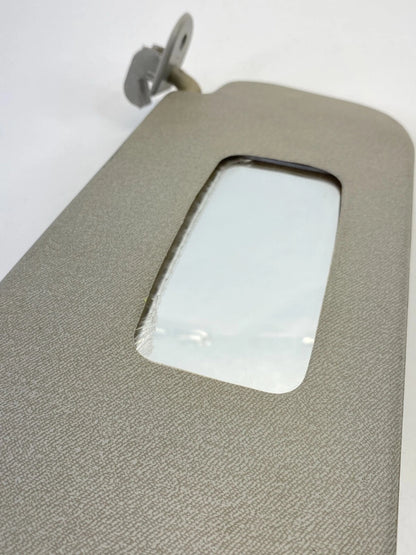 2006-2011 CHEVY AVEO AVEO5 RIGHT PASSENGER SUN VISOR SUNVISOR GREY W CLIP OEM