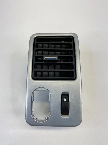 07-09 PONTIAC TORRENT FRONT LEFT SIDE A/C DASH AIR VENT GRILLE OUTLET 15264994