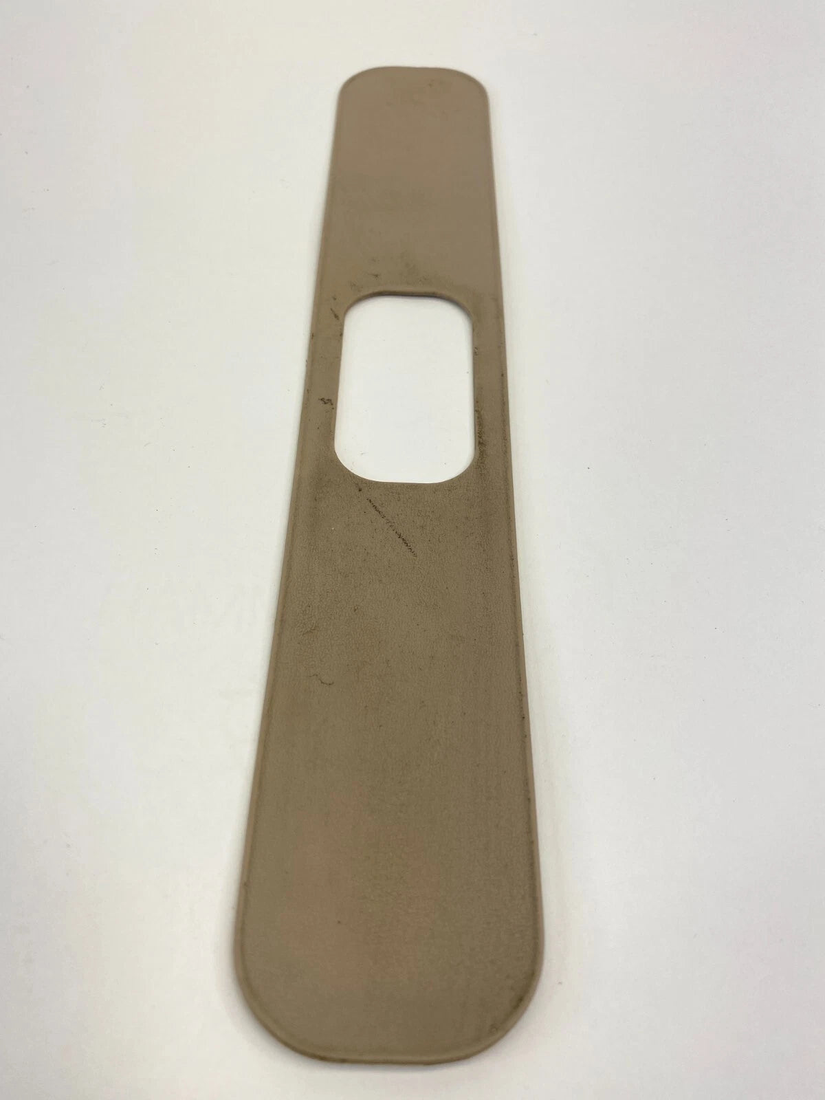 03-08 TOYOTA COROLLA FRONT RIGHT SEAT BELT SHOULDER ANCHOR COVER CAP 73237-07010