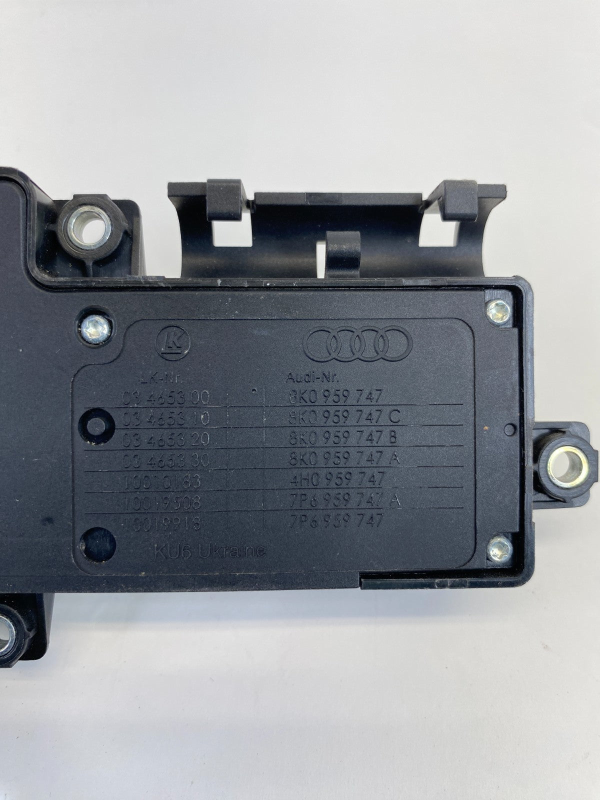 2009-2017 Volkswagen CC Front Left Power Seat Adjuster Switch 8K0-959-747 OEM