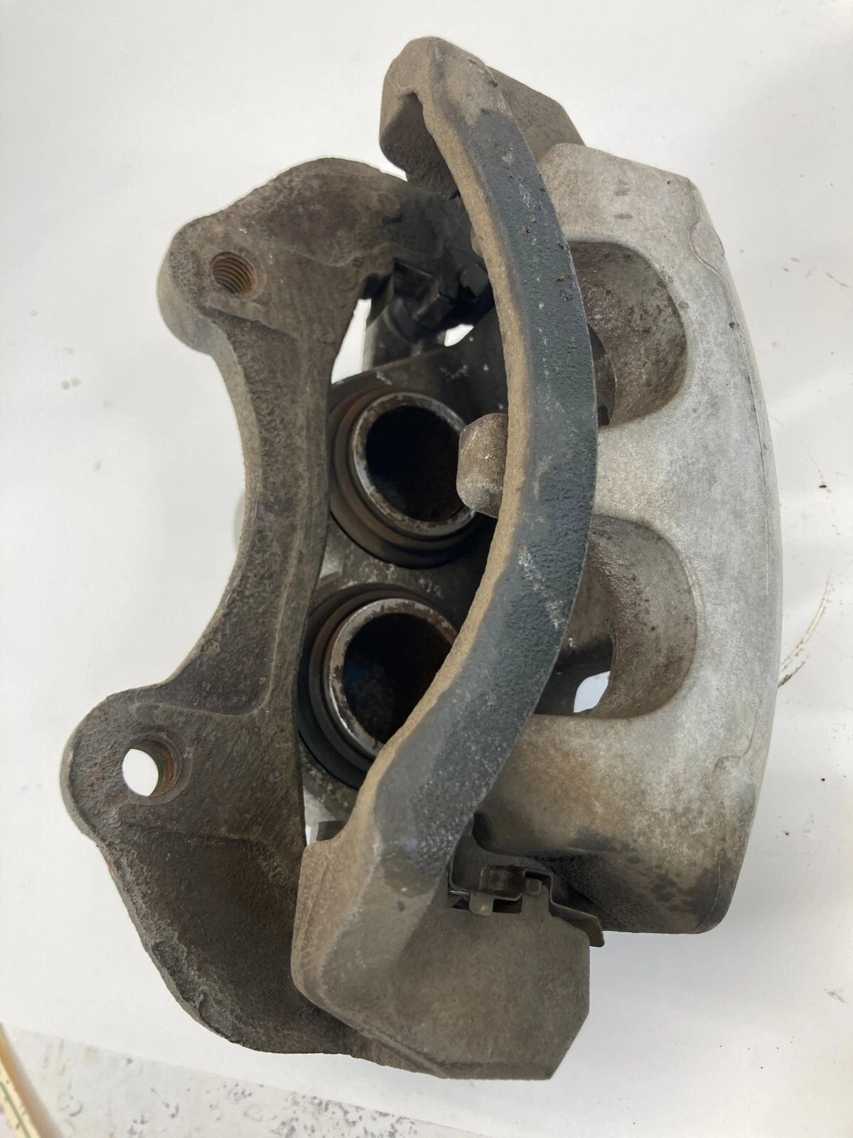 2008-2014 CADILLAC CTS 3.6L 24V FRONT LEFT SIDE BRAKE CALIPER BC141127 OEM