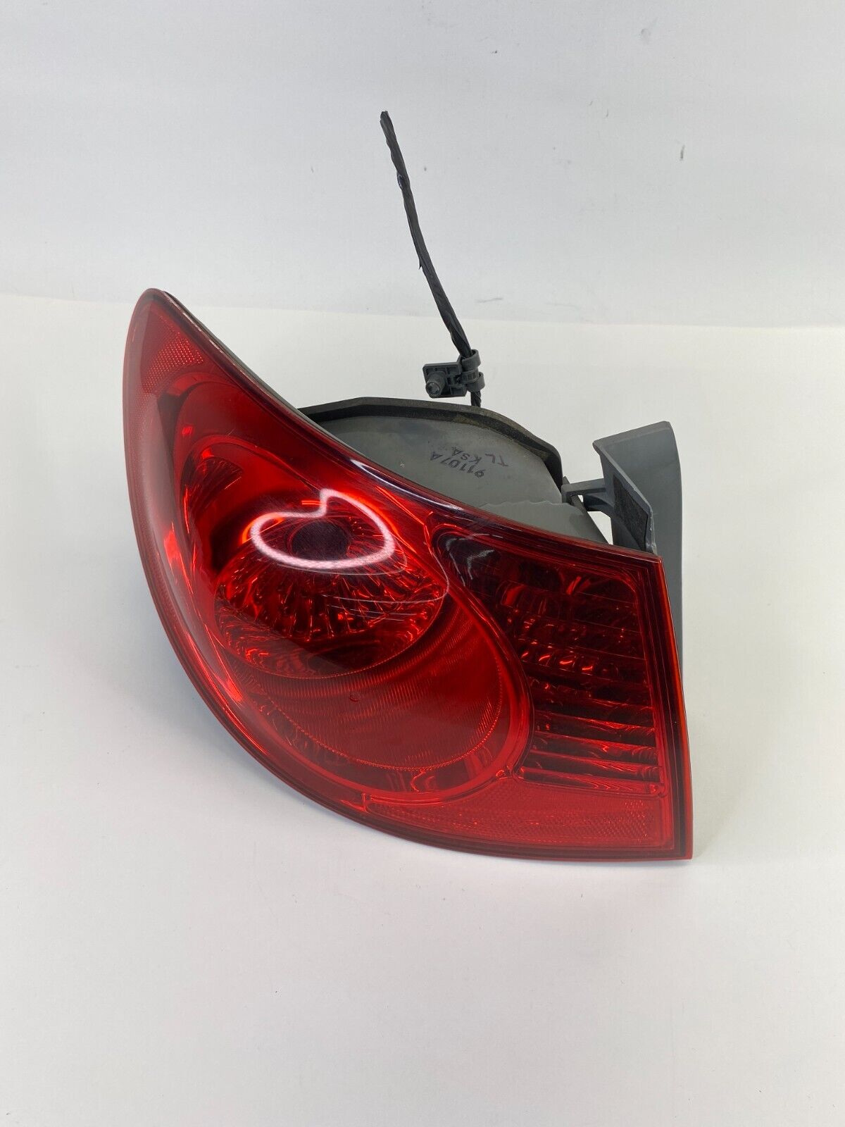 2007-2010 Hyundai Elantra Sedan Left Driver Taillight Tail Lamp Light Outer