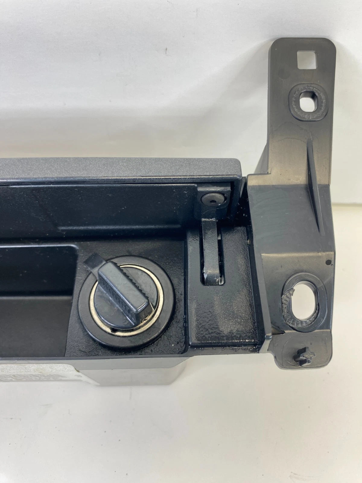 2013-2019 FORD TAURUS FRONT CONSOLE DASH STORAGE BIN ASHTRAY DG13-54045P26 OEM