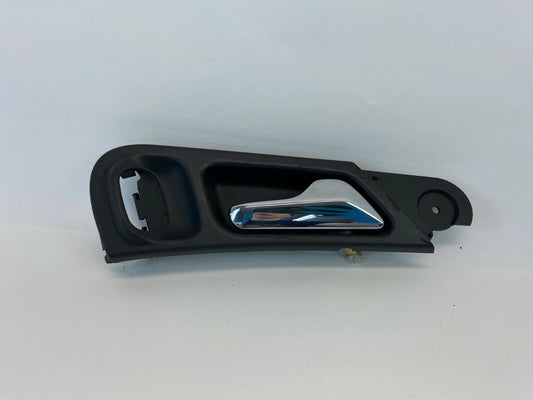 2006 2007 MERCEDES-BENZ C280 INNER DOOR HANDLE REAR RIGHT BLACK SILVER A3185