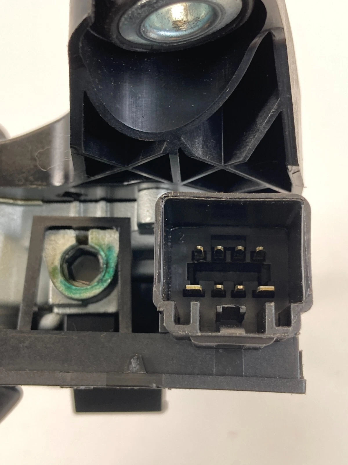 2009-2012 FORD FLEX REAR WIPER MOTOR W/ THIRD BRAKE LIGHT 8A83-17D400-AC OEM