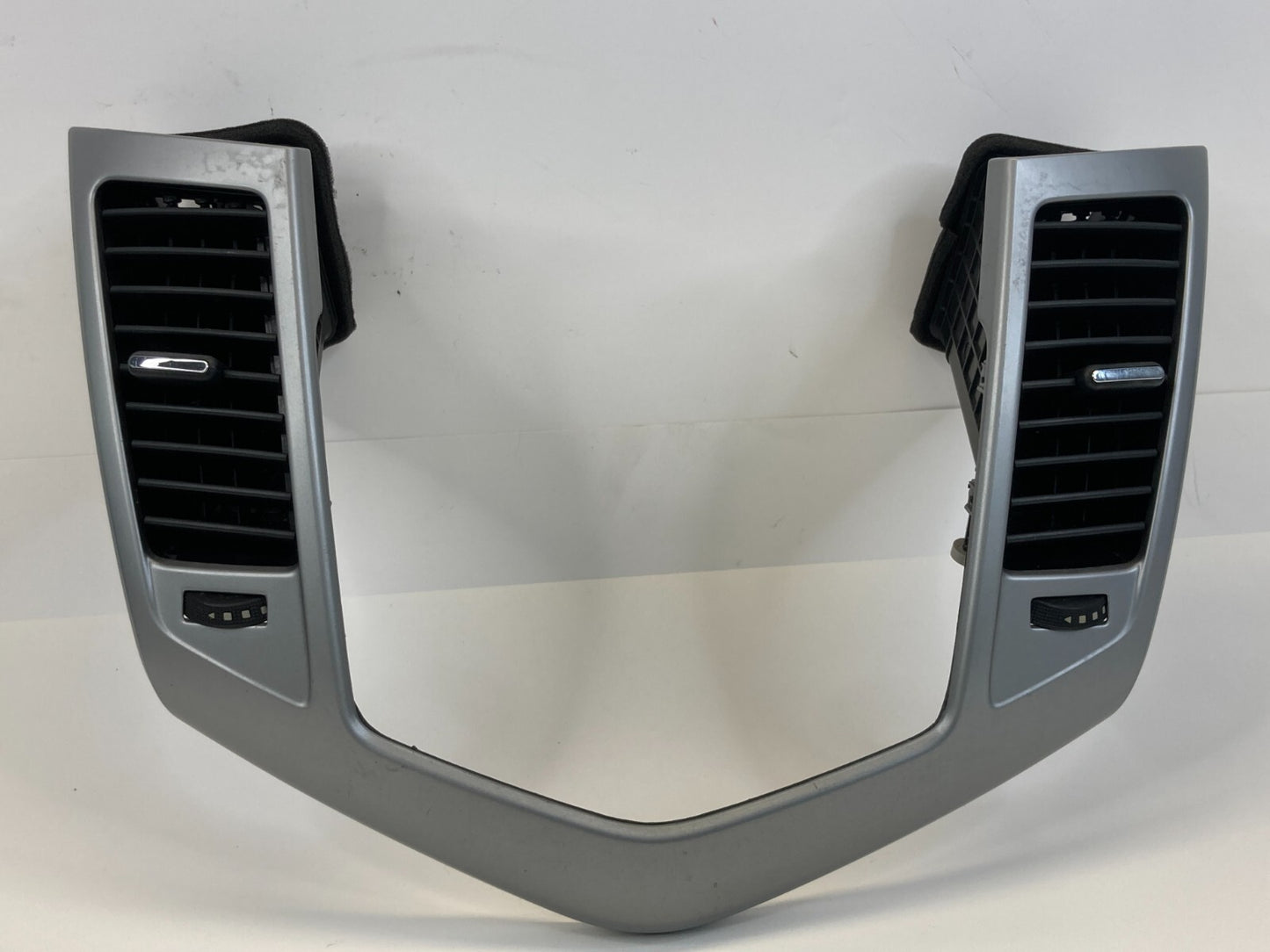 2013-2016 Chevrolet Cruze Center Dash Radio Surround Trim Bezel w/ Air Vent OEM