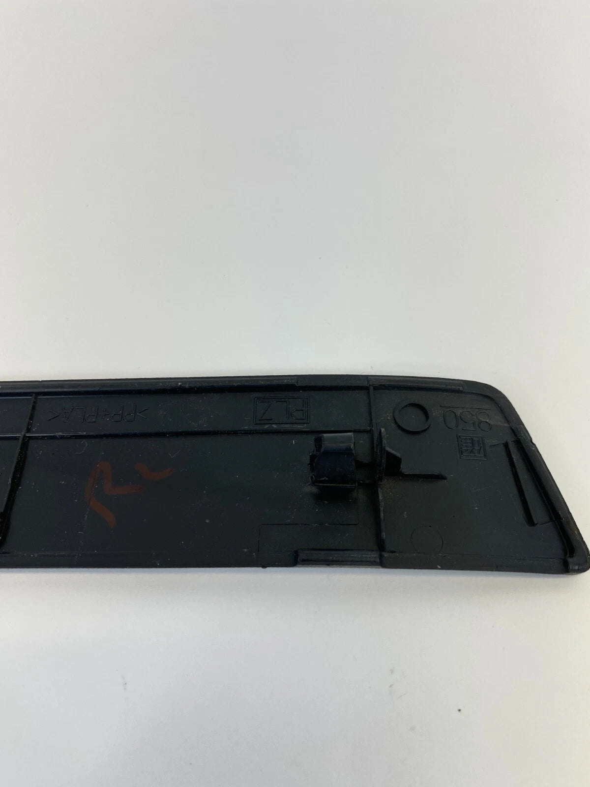 10-15 TOYOTA PRIUS REAR LEFT SIDE DOOR SCUFF PLATE STEP TRIM PANEL 67916-47020