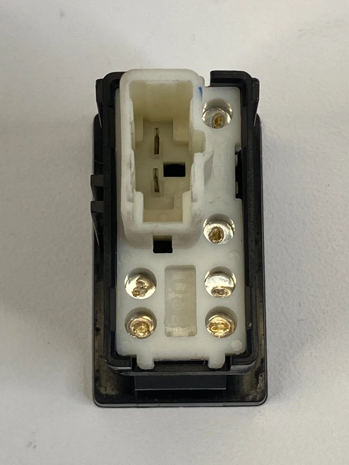 99 00 01 02 03 LEXUS RX300 SECURITY INDICATOR LIGHT ALARM CONTROL SWITCH 489082