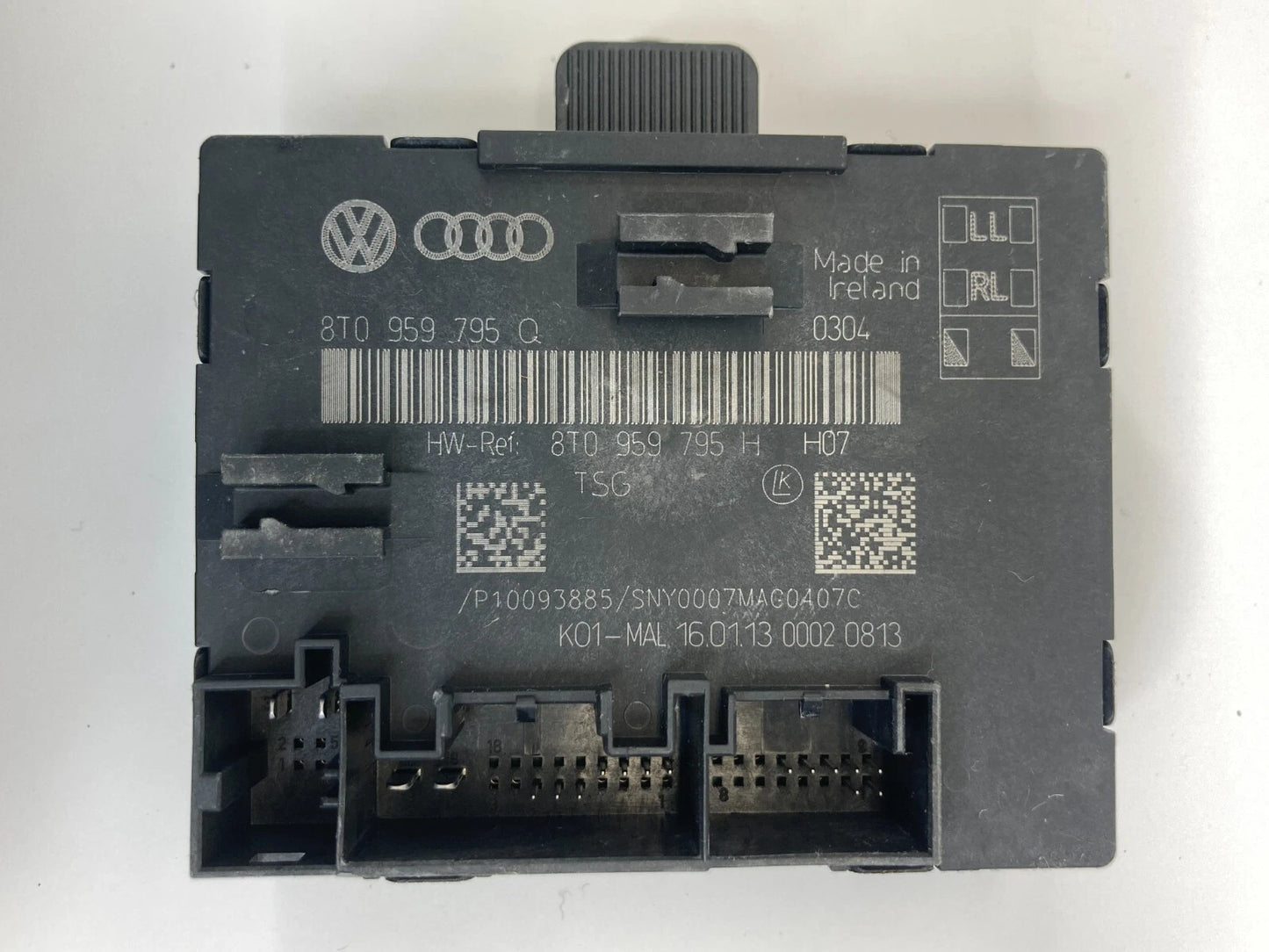 2013-2016 AUDI A4 REAR LEFT SIDE DOOR LOCKING CONTROL MODULE 8T0-959-795-Q