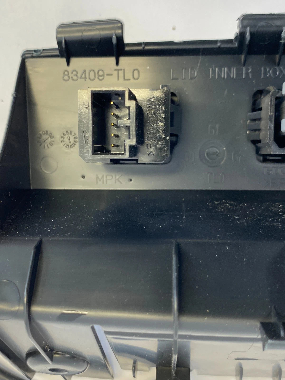2009-2014 ACURA TSX CENTER CONSOLE USB AUX PORT 12V POWER OUTLET OEM 83409-TL0