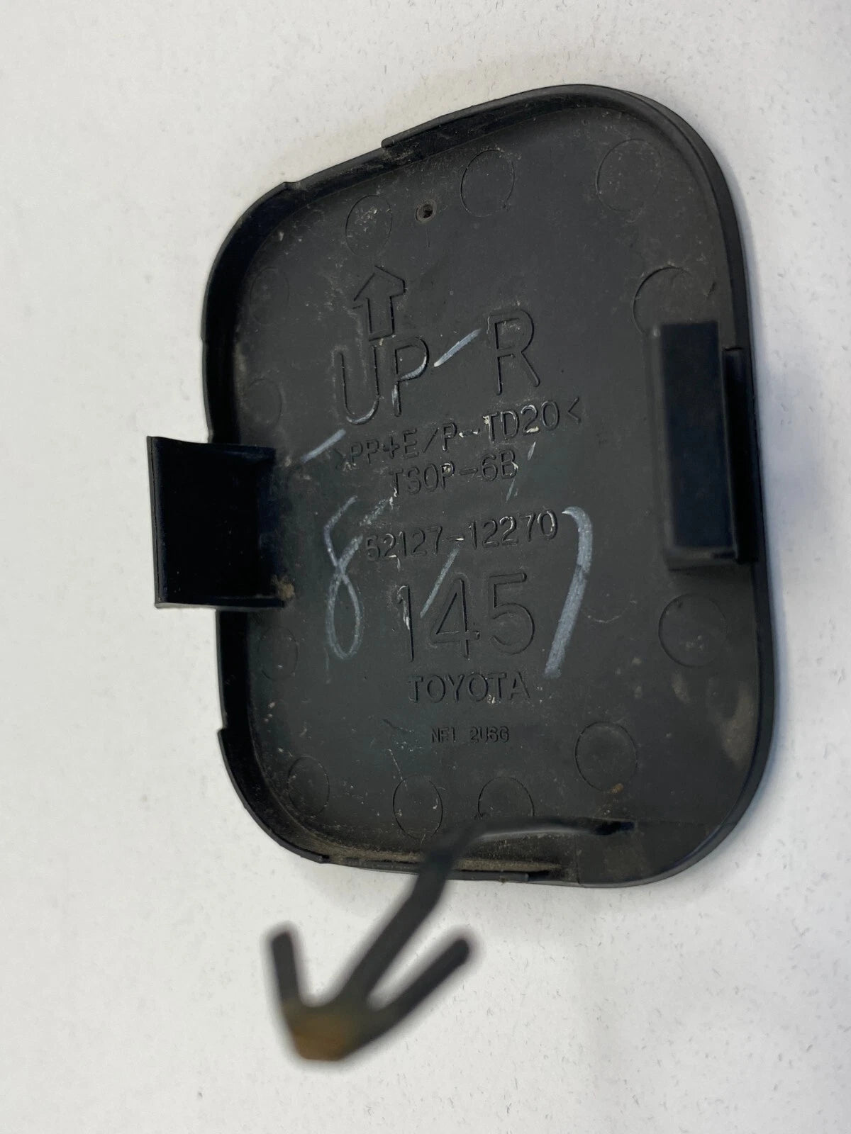 08-10 SCION XB RIGHT SPORT BUMPER TOW HOOK EYE CAP ACCESS COVER TRIM 52127-12270