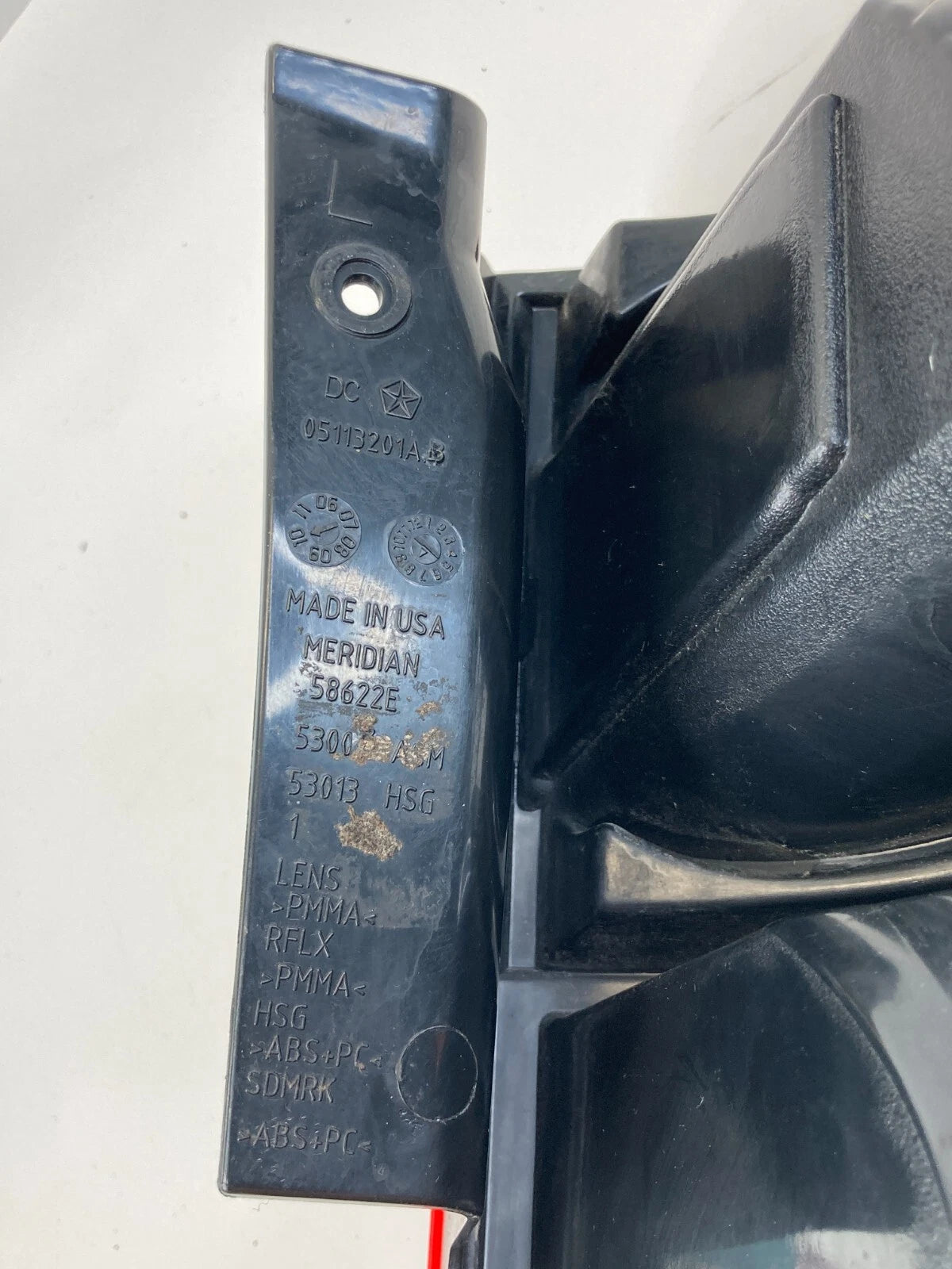 2008-2010 CHRYSLER TOWN & COUNTRY REAR LEFT DRIVER TAILLIGHT ASSY 05113201AB OEM