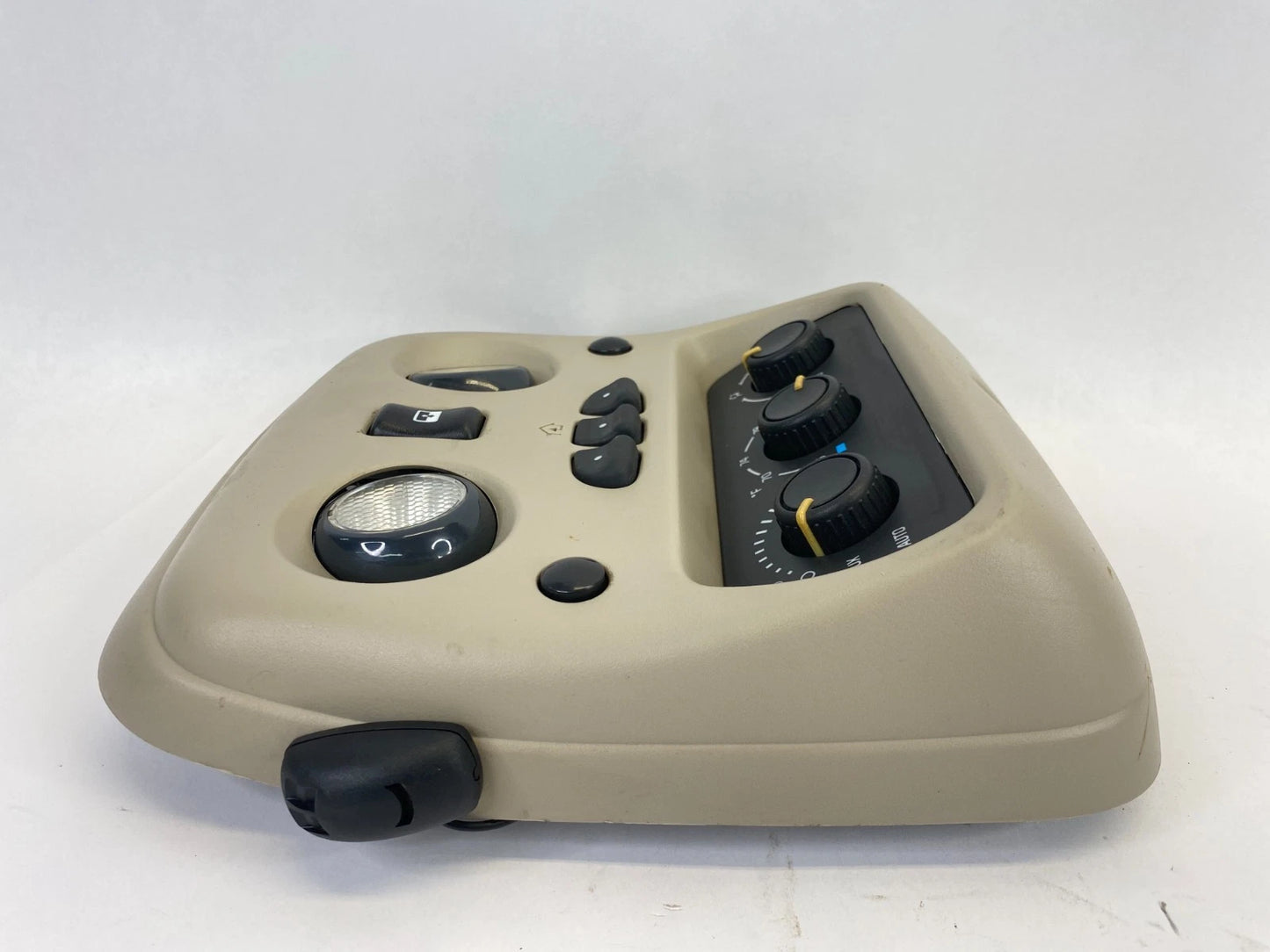 1999-2006 CHEVY TAHOE YUKON OVERHEAD CONSOLE DOME LIGHT CLIMATE CONTROL 15763048