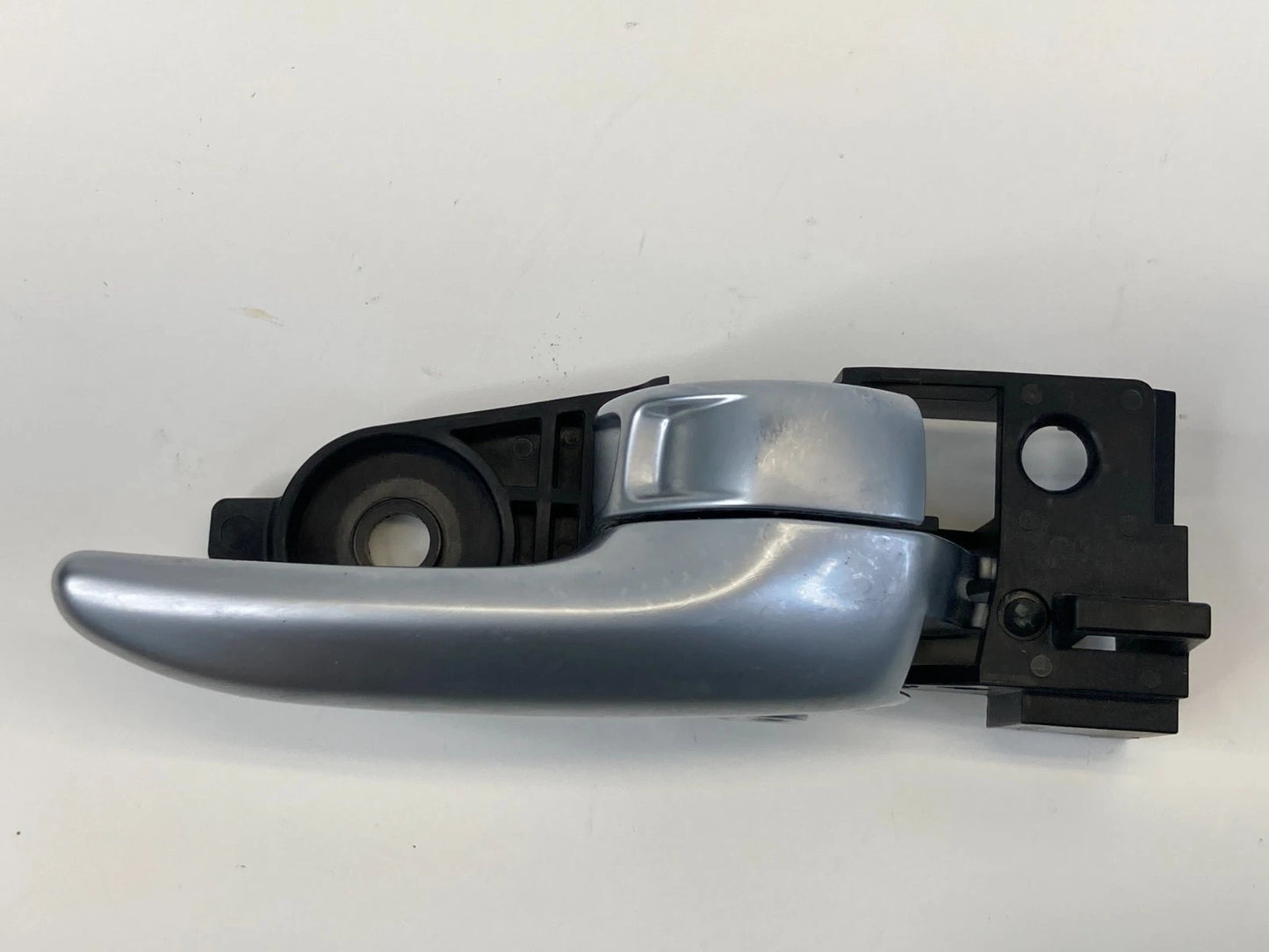 2015-2017 CHRYSLER 200 FRONT RIGHT PASSENGER SIDE INTERIOR DOOR HANDLE 3038087