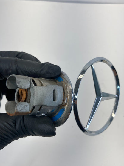 98 99 00 01 02 Mercedes-Benz E430 Front Hood Emblem Logo Badge Chrome OEM