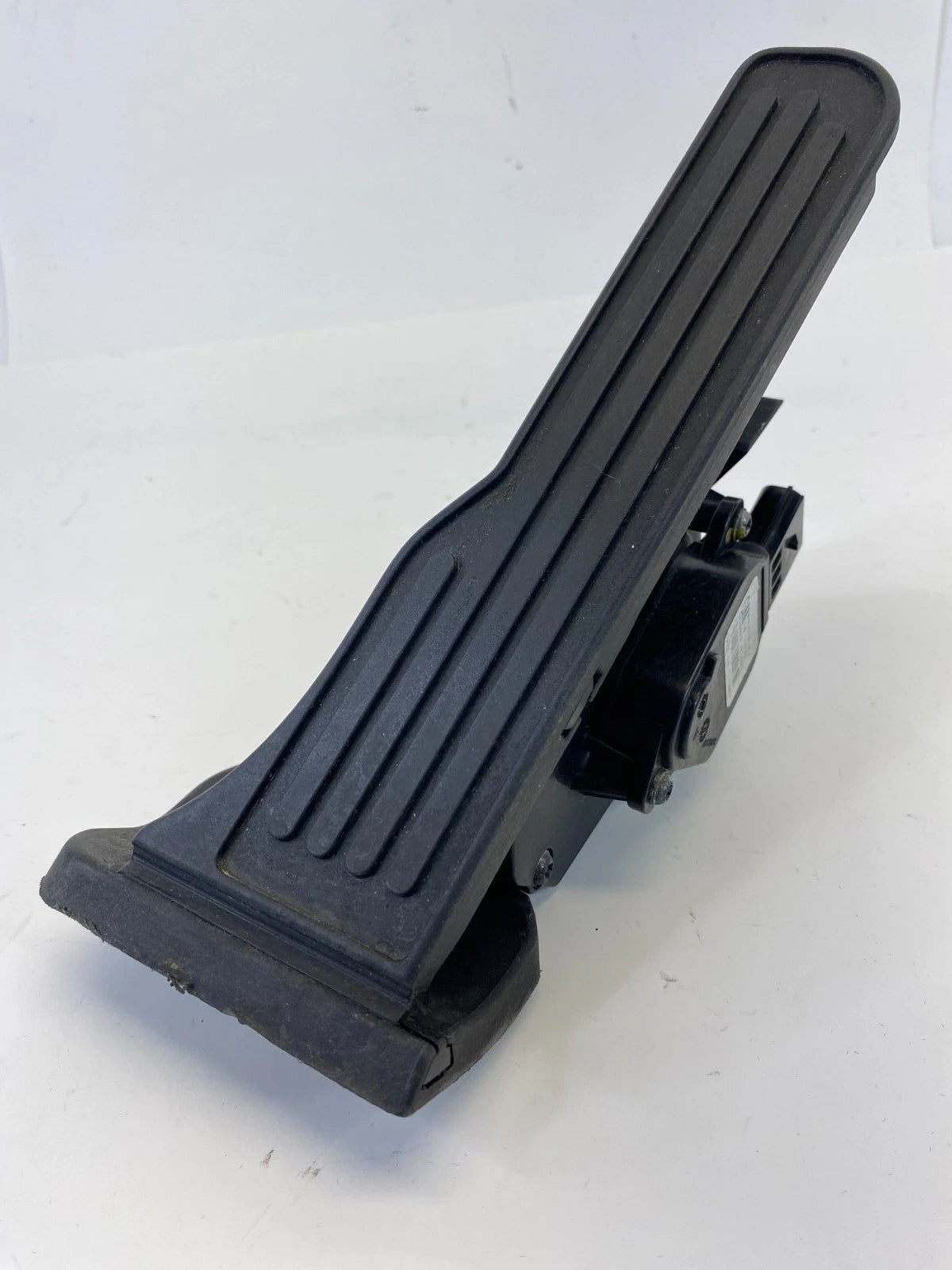 2013-2019 CADILLAC ATS BASE 2.0L ACCELERATOR GAS PEDAL W/ SENSOR 22912362 OEM