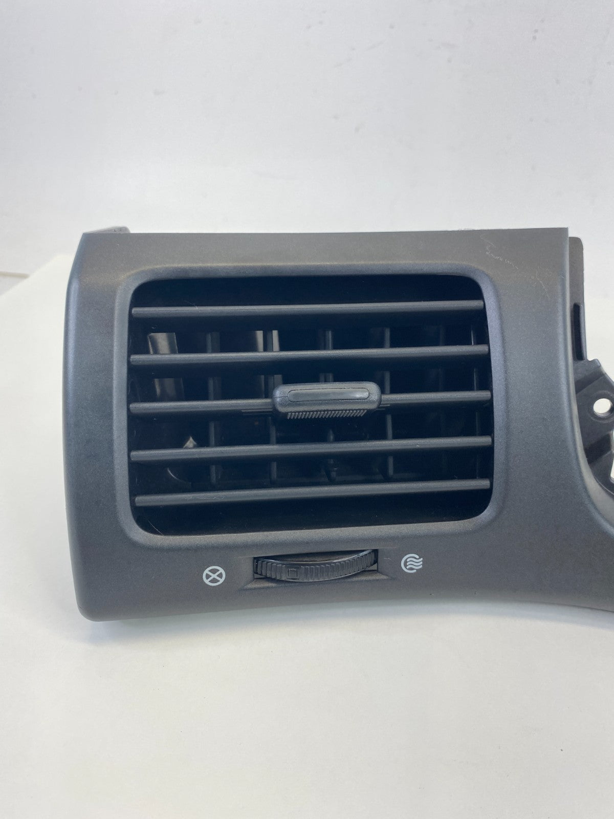 06-10 Kia Optima Left Side AC Air Vent Heat Duct Outlet Grill Cover 2G974-80000