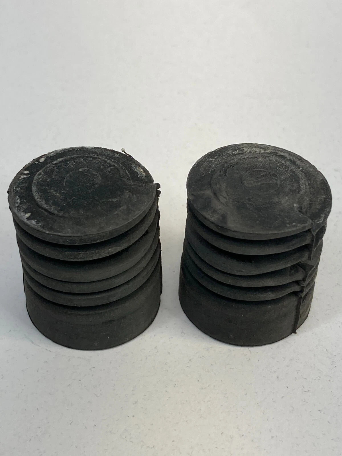 1998-2002 TOYOTA COROLLA FRONT HOOD BUMPER RUBBER ADJUSTMENT PAIR 90541-15021