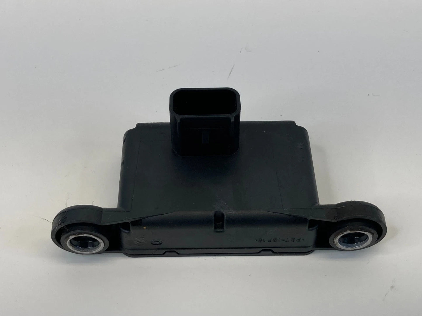 2011-2016 CHEVROLET CRUZE YAW RATE MODULE SENSOR MID CENTER CONSOLE OEM 13578326