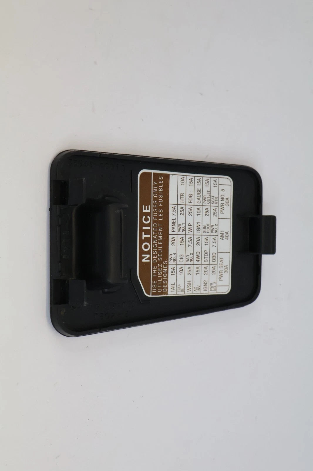 00-06 TOYOTA TUNDRA 01-07 SEQUOIA INTERIOR DASH FUSE BOX COVER LID 55545-0C010