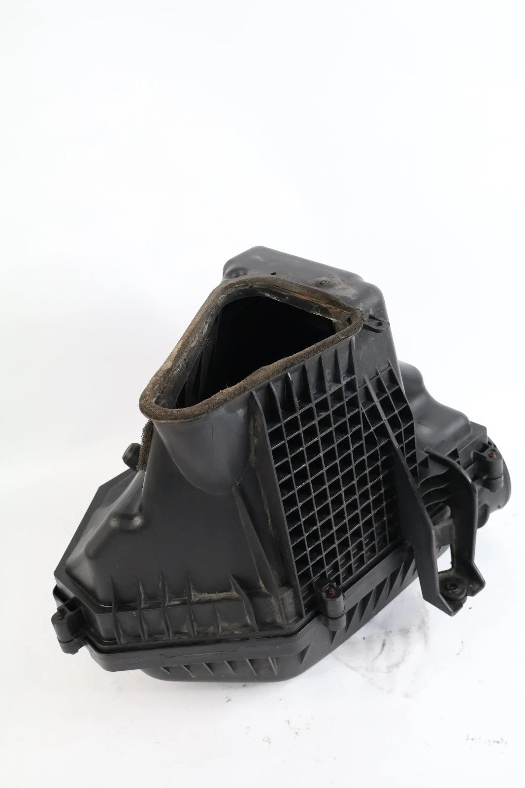 2011-2014 CHRYSLER 300 3.6L AIR INTAKE FILTER BOX HOUSING 04861743AC OEM