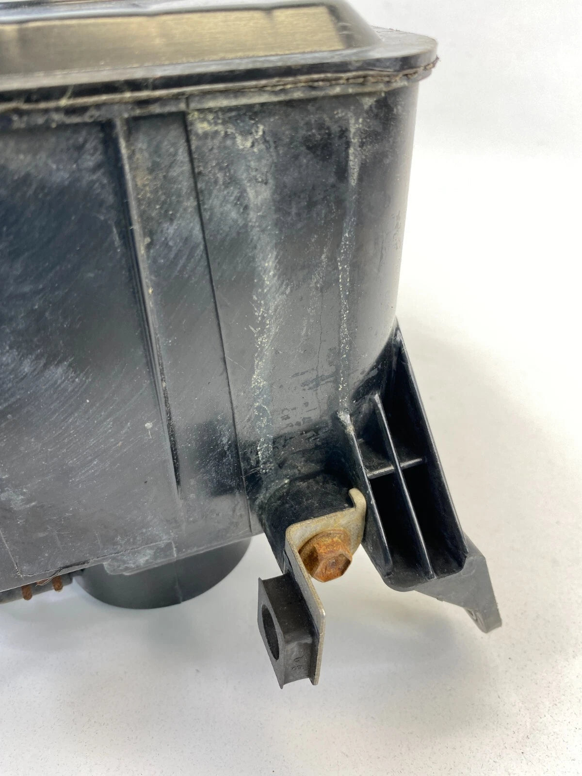 96 97 98 99 00 TOYOTA 4RUNNER TACOMA 2.7L FUEL VAPOR CHARCOAL CANISTER OEM