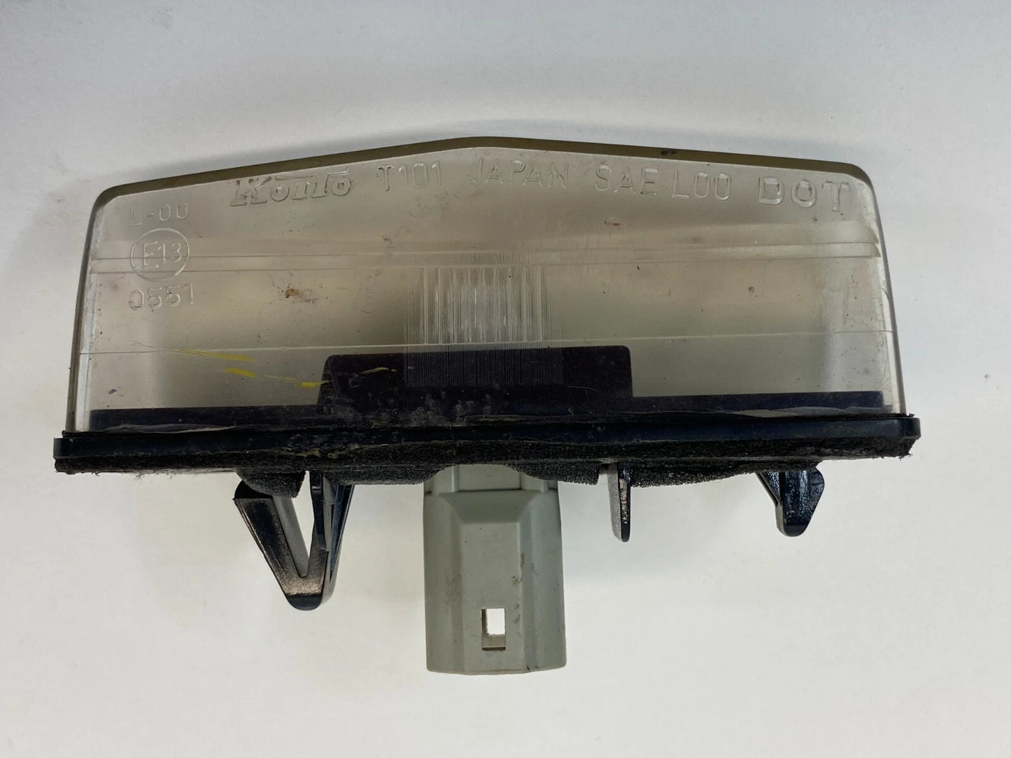 2005-2007 SCION TC 09-13 TOYOTA VENZA REAR LICENSE PLATE LIGHT LAMP E130551 OEM