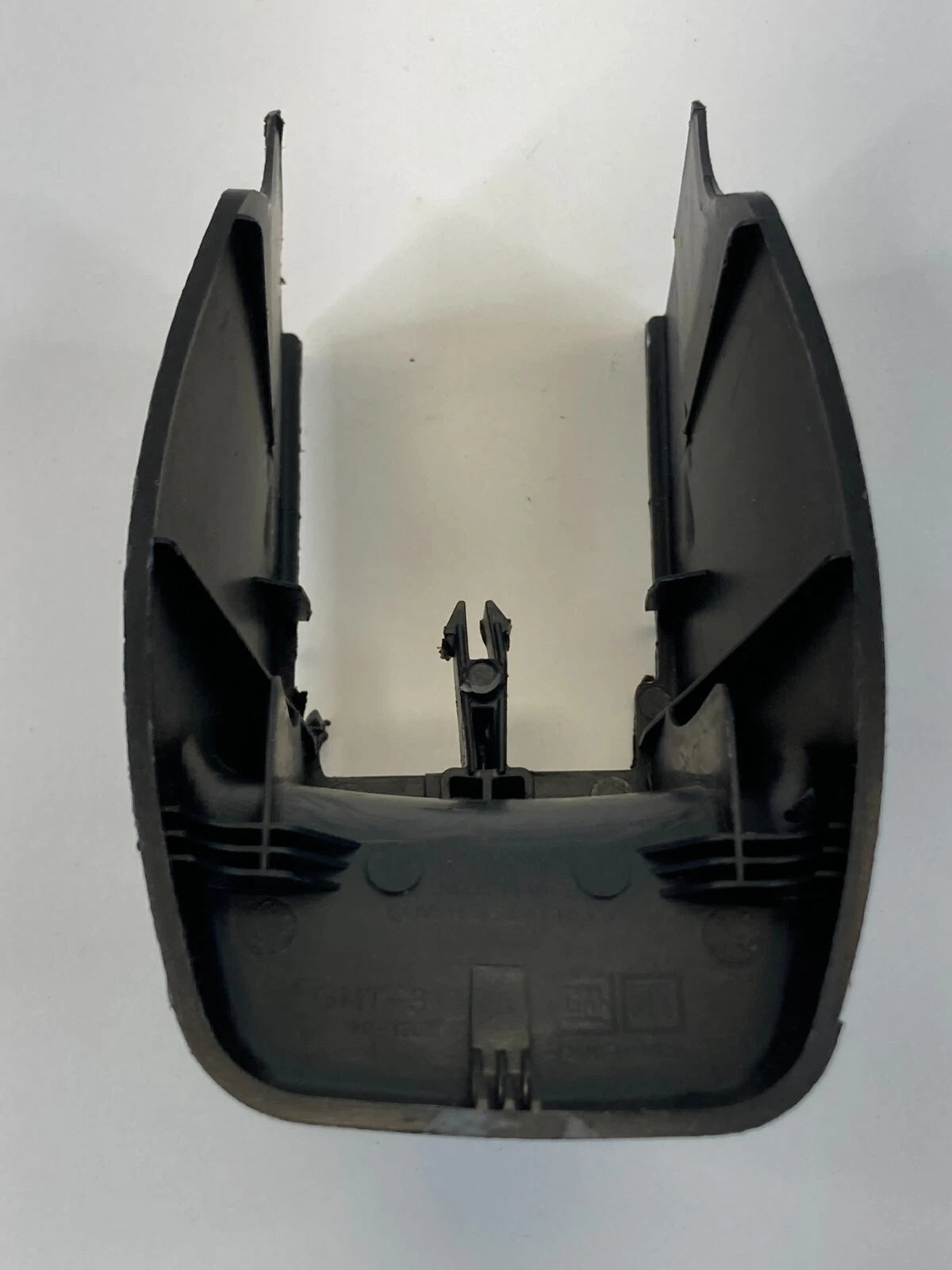 2012-2015 CHEVROLET CAPTIVA SPORT FRONT RIGHT PASSENGER SEAT TRACK END CAP COVER
