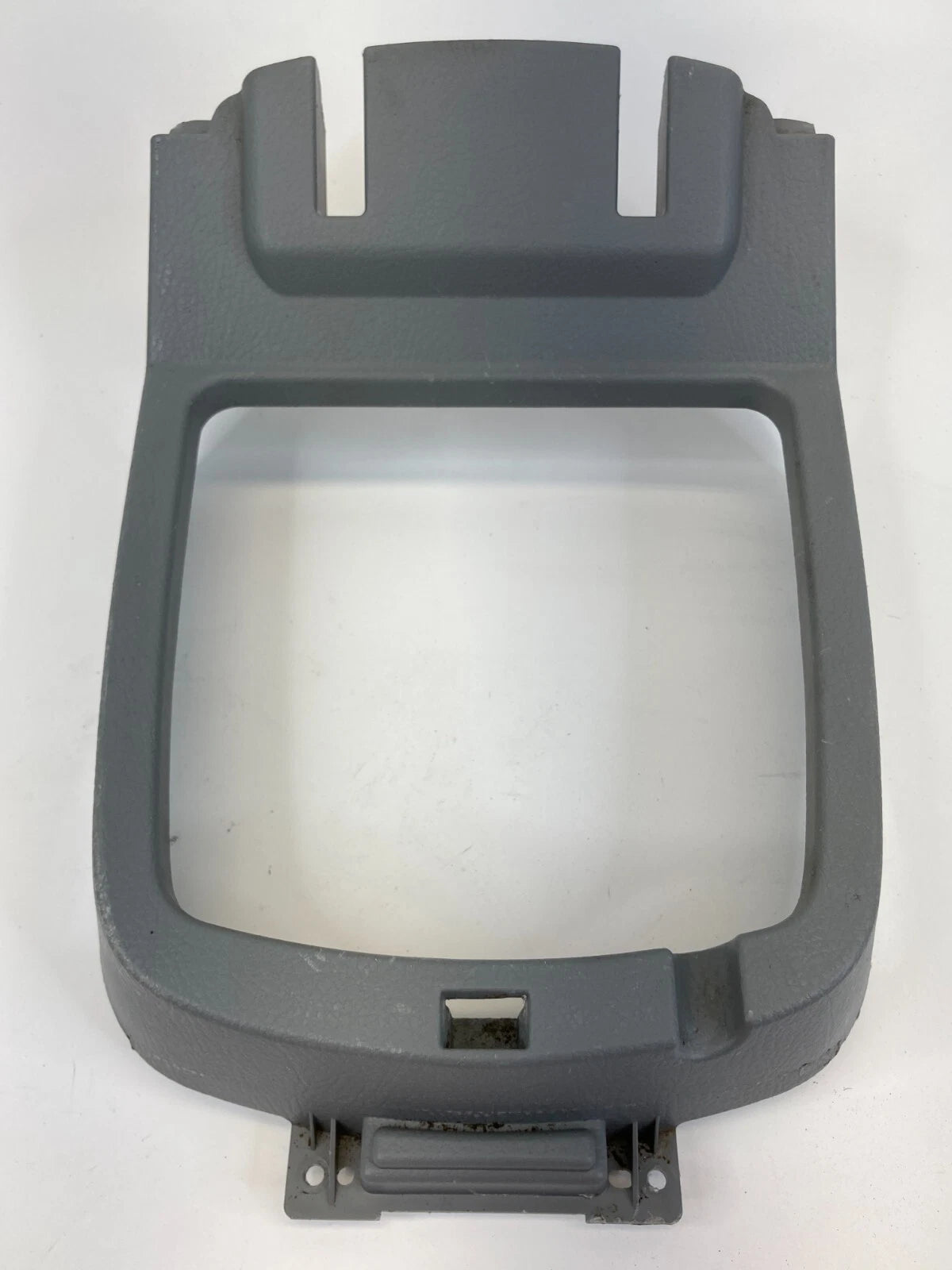 09 KIA BORREGO FRONT CENTER CONSOLE ARMREST SURROUNDING BEZEL COVER MOLDING OEM