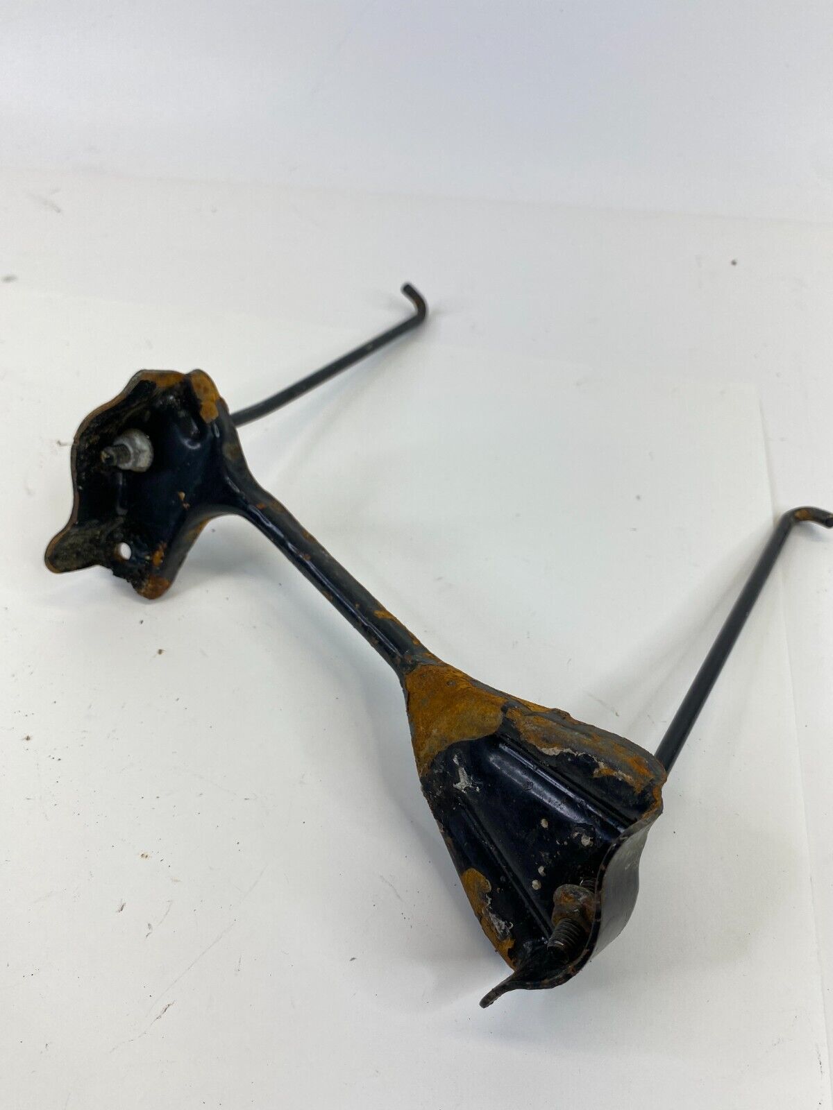 2017 2018 2019 Nissan Sentra Battery Hold Down Retainer Support Bracket OEM