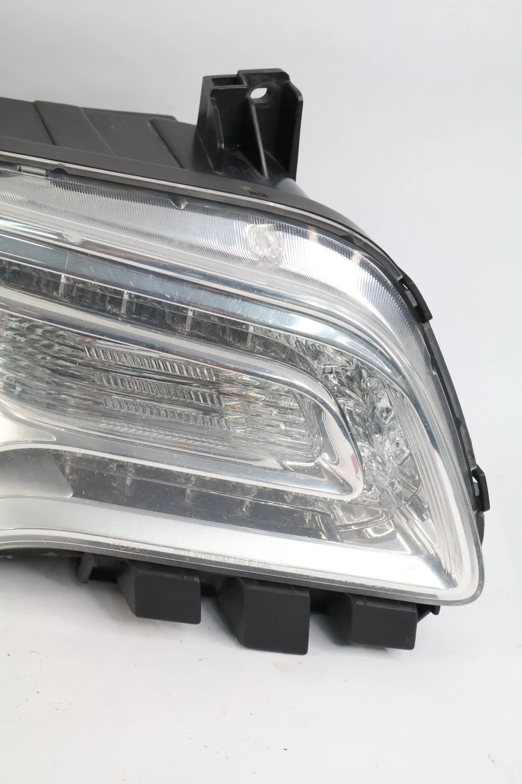 2011-2014 CHRYSLER 300 RIGHT PASSENGER HEADLIGHT HEADLAMP HALOGEN 68143002AA OEM